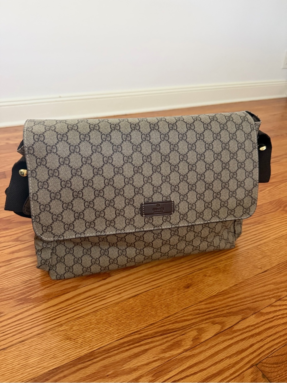 Designer Diaper Bag / Messenger Bag 💼 👶🏻NWT